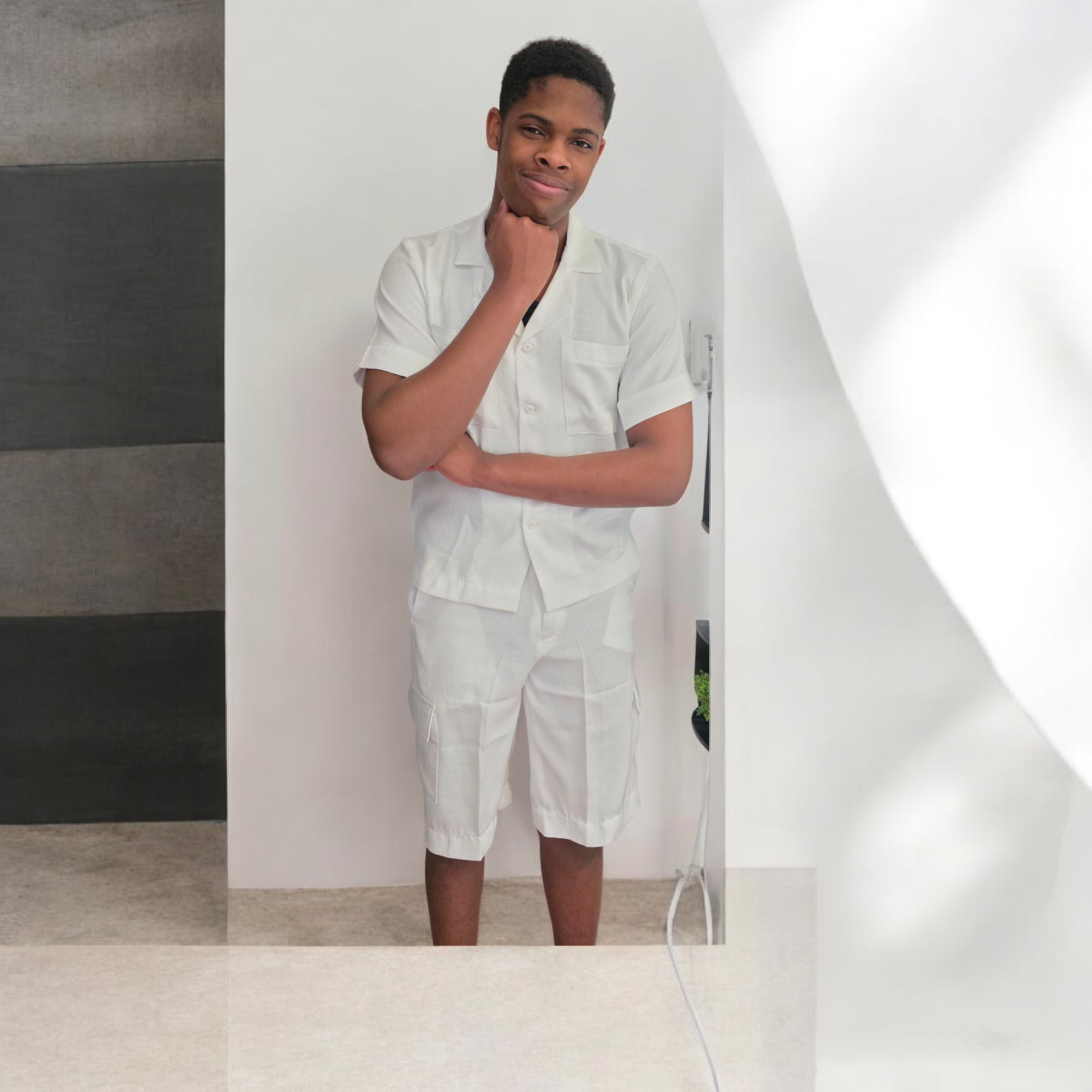 La-Delia's finest short-sleeve shirt and short for men